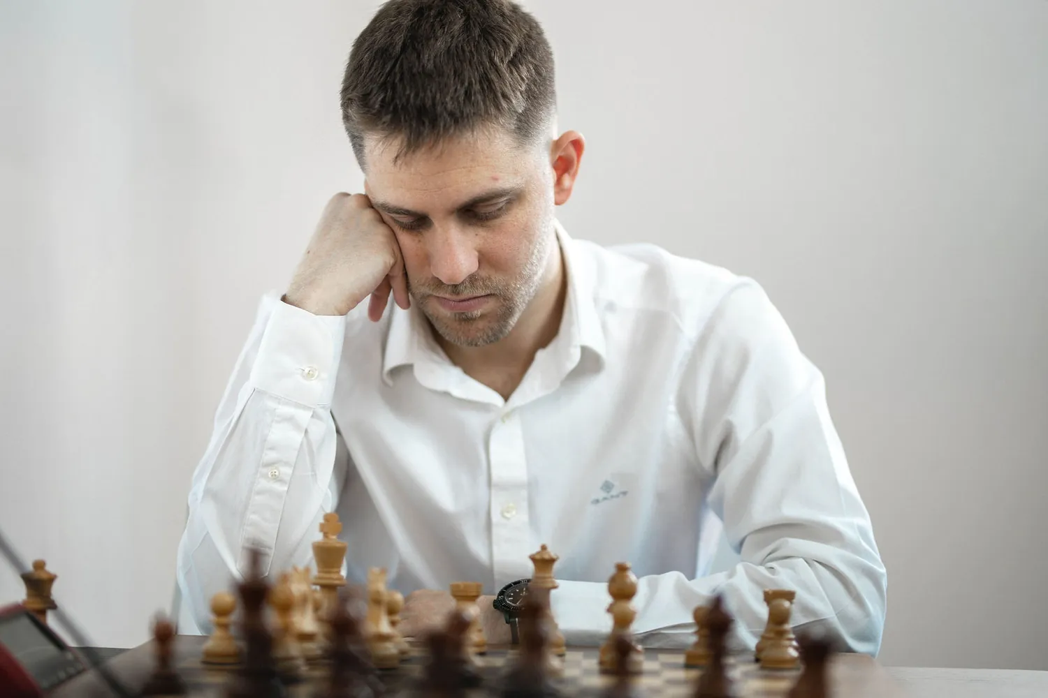 ניצן שטיינברג מנתח עמדה על הלוח
